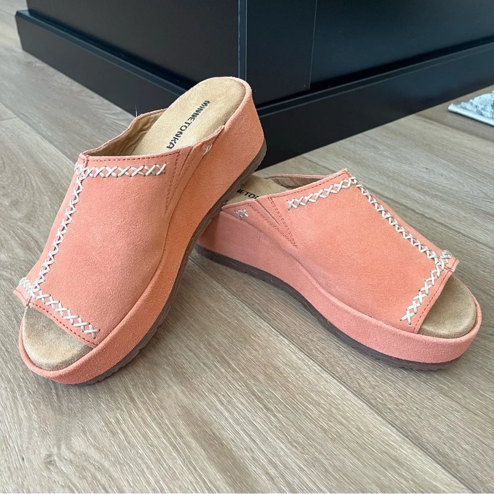 Minnetonka Paislee Wedge Sandal